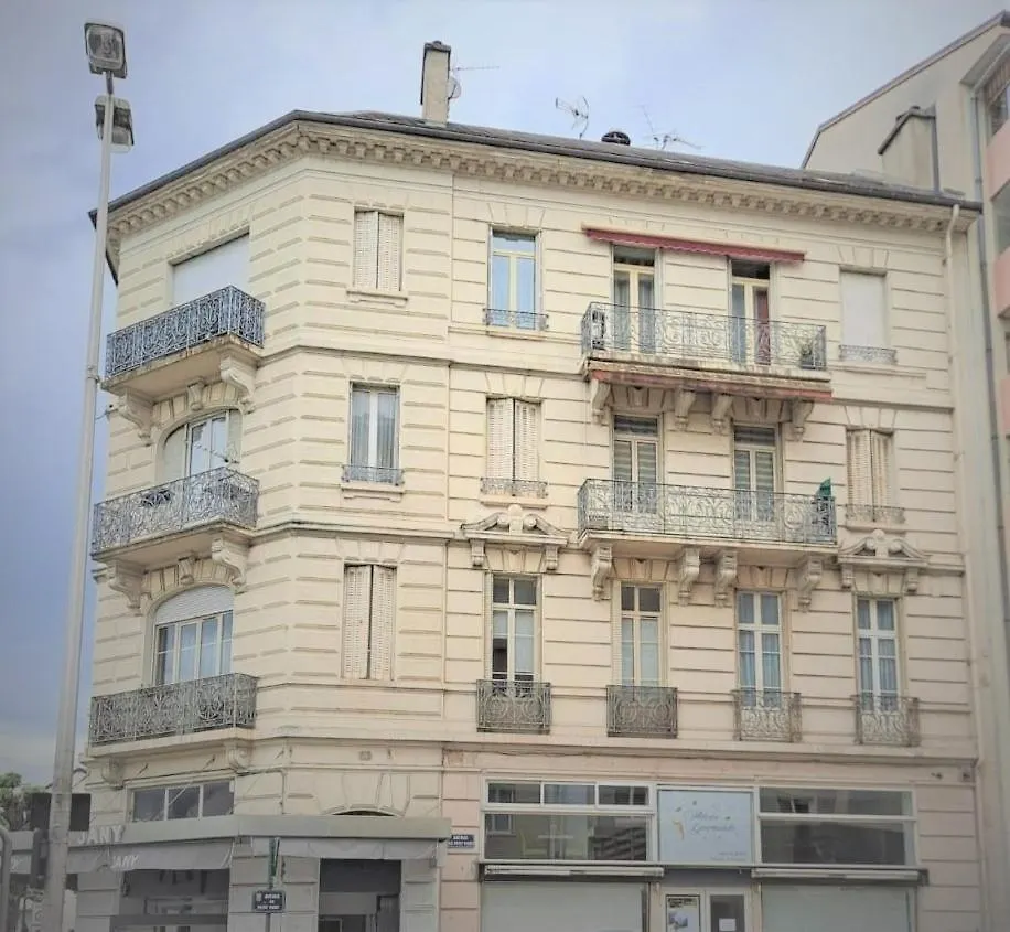 アパート Lumineux Studio Meuble Au Centre-Ville エクスレバン